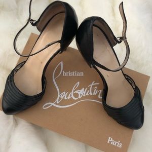 En Passant Christian Louboutins